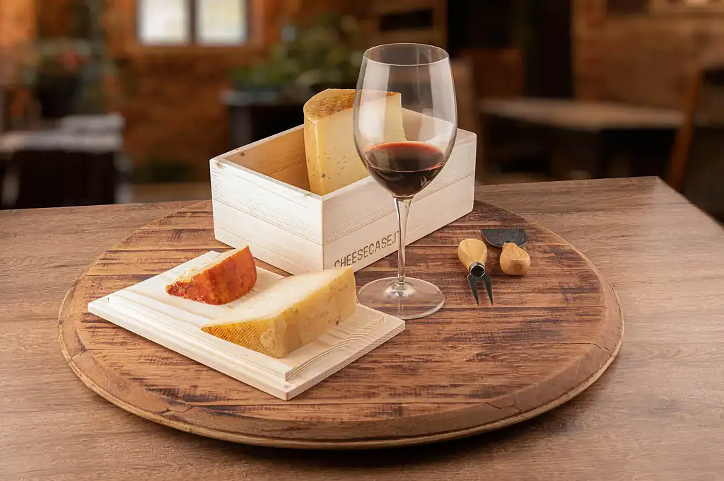 Vini e formaggio, prodotti tipici di Verona.