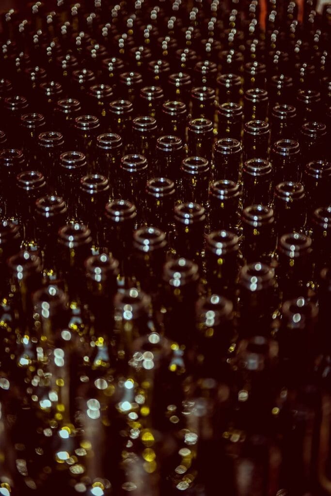 L'imbottigliatura è un momento cruciale per ogni cantina vinicola.